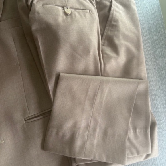 Men's suit - tan - custom made - 39R - $70 - Picture 6 of 8